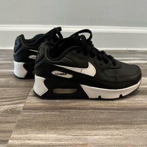 BRAND NEW Nike Air Max 90 - Size 12C